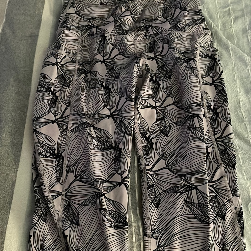 Lilac w print, Buffbunny leggings